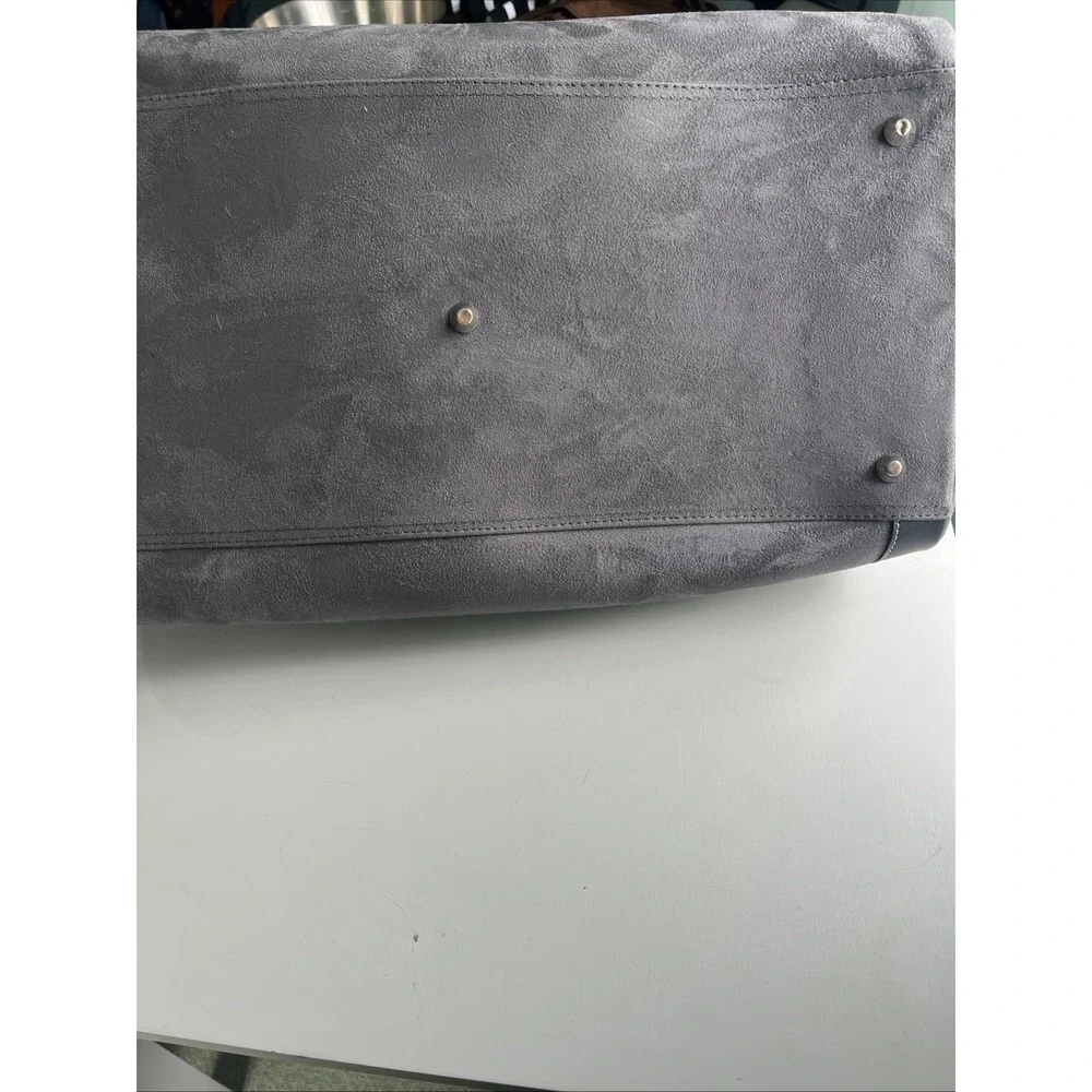 New London Fog Carry On 20